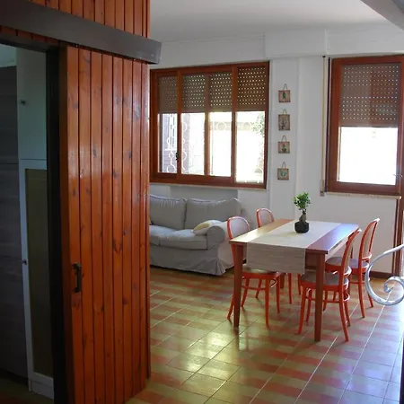 Ada Villa