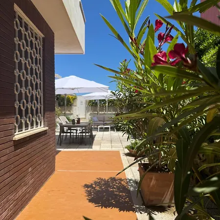 Ada Villa